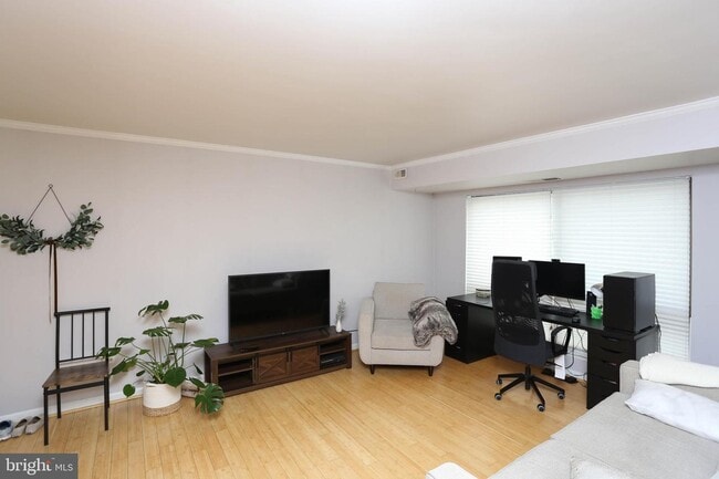 Building Photo - 8877 Tamebird Ct