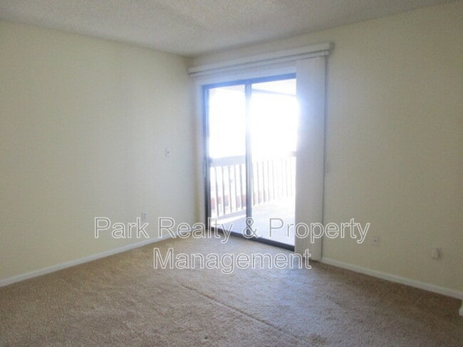 Building Photo - 13950 E Oxford Pl