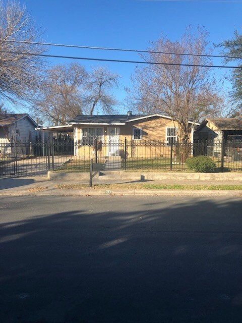 Casa recién reformada - 315 Vickers Ave