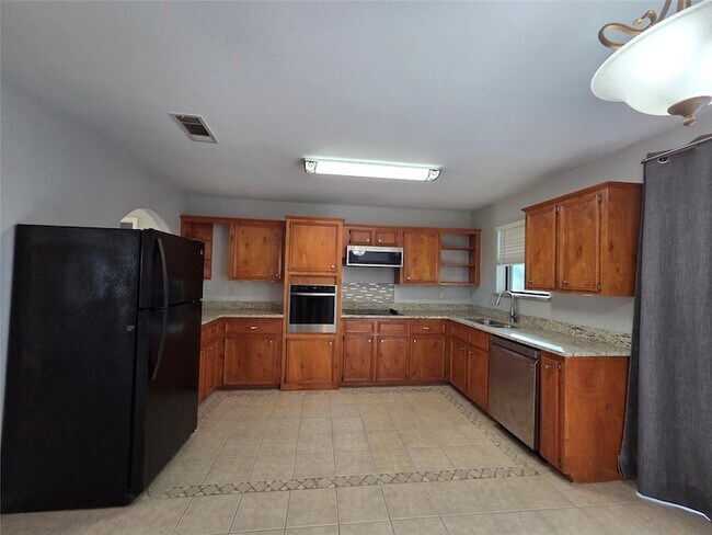 Foto del edificio - 21600 Long Hill Dr