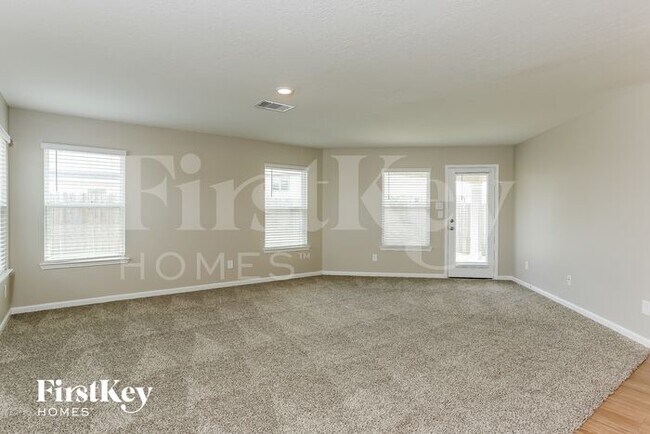 Building Photo - 25723 Northpark Palm Drive