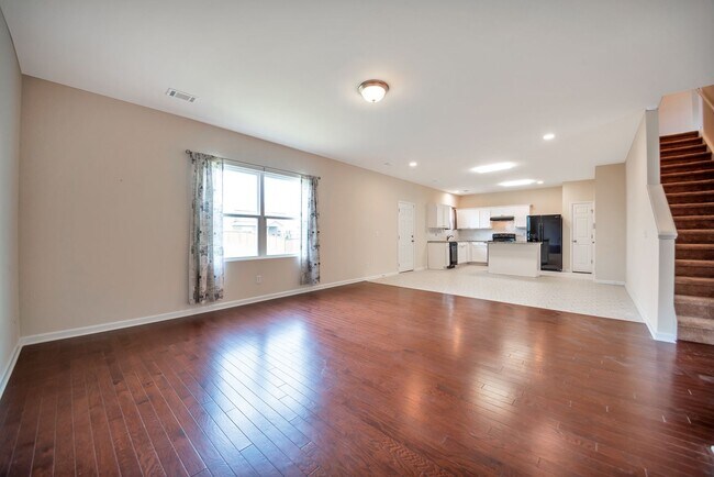 Building Photo - Spence Creek Rental!