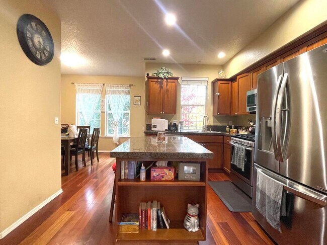 Foto del edificio - 6007 NE Alder St