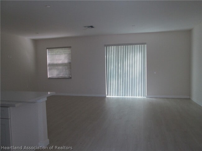 Building Photo - 878 Durmon Ave