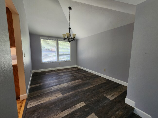 Foto del edificio - 20673 Marine View Dr SW
