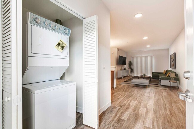 Foto del interior - MODERNO North Hollywood