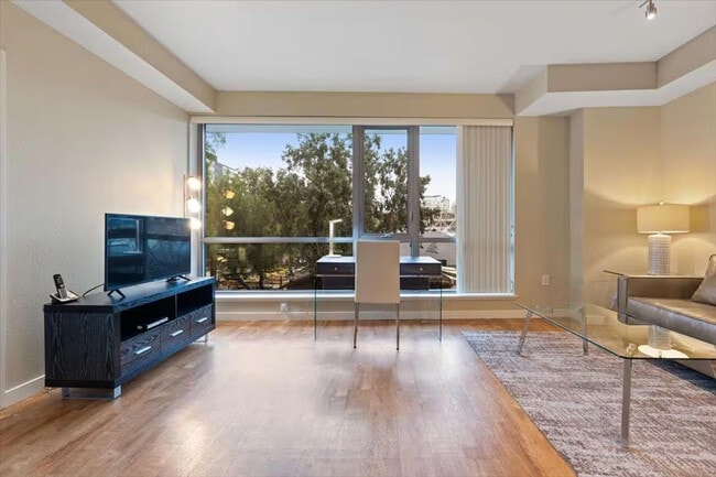 Foto del edificio - 77 N Almaden Ave