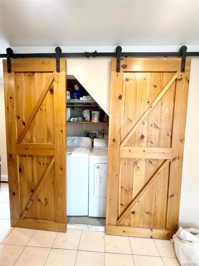 Building Photo - 99 Delaware Ave