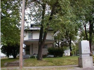Primary Photo - 633 W Division