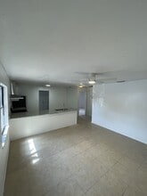 Building Photo - 727-729 Pineville Ln