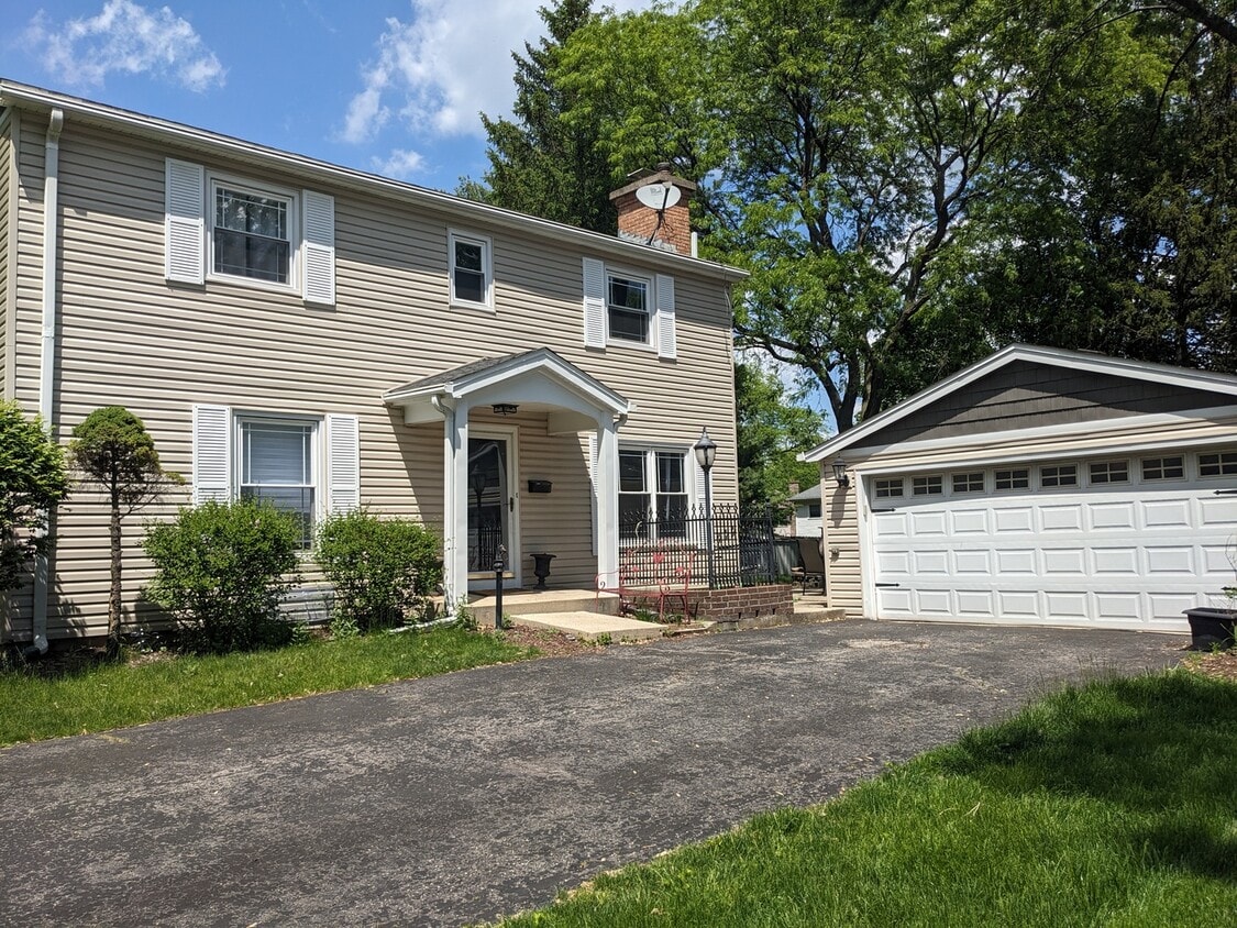 Primary Photo - 1408 Killdeer Dr