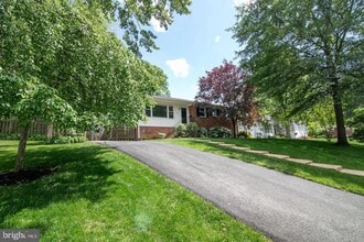 Building Photo - 8411 Morey Ln