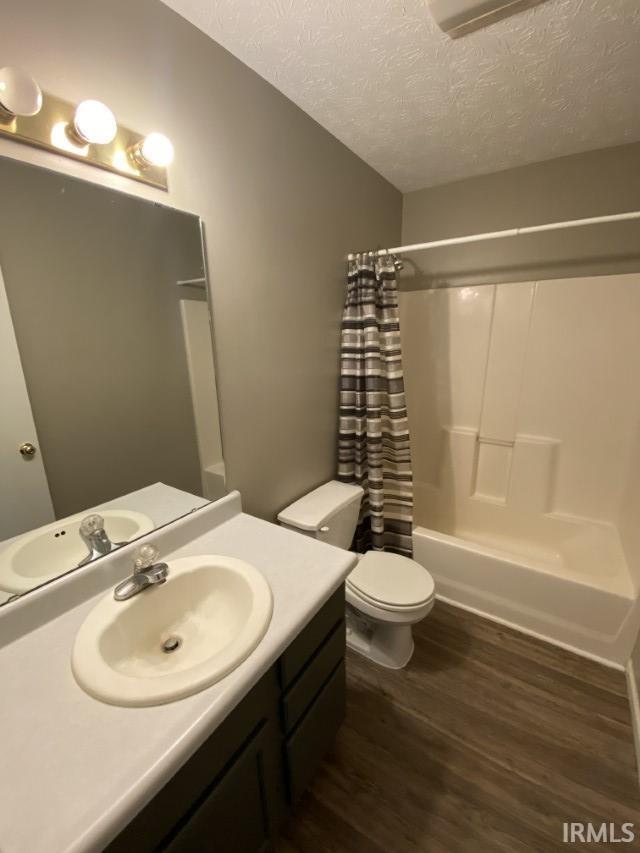 Foto del edificio - 1128 W Hornbeam Cir