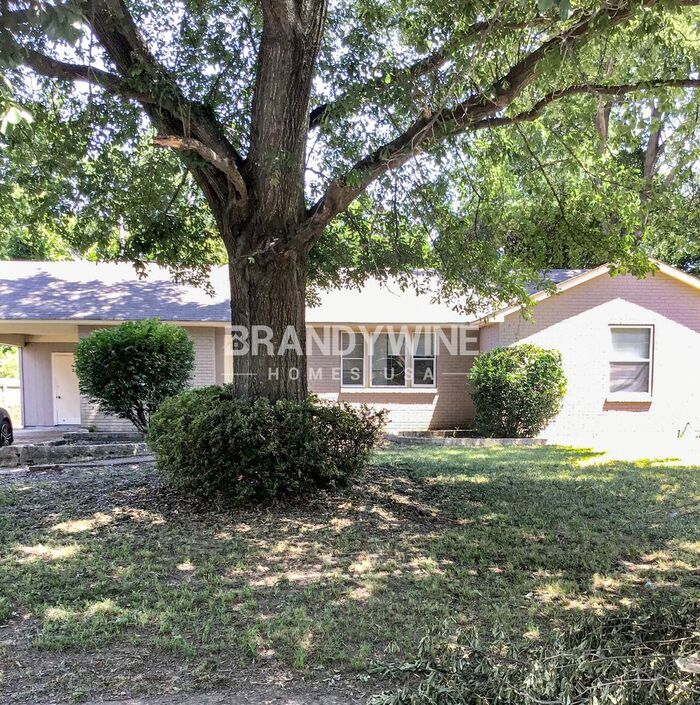 Primary Photo - Captivating 3BR! Be the first one to apply!