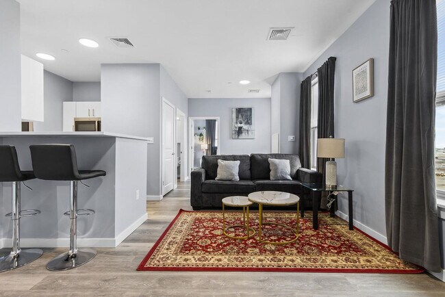 Building Photo - 95 Broadway-SI ID1240364P