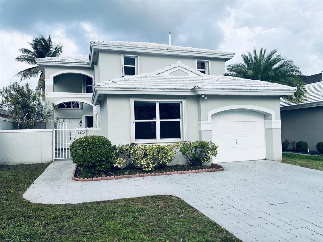 Primary Photo - 4805 SW 154th Ave