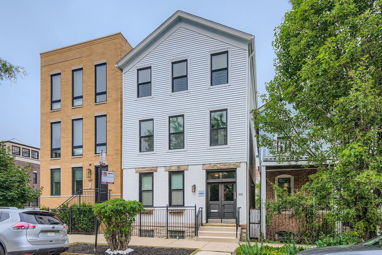 Foto principal - 1242 W Huron St