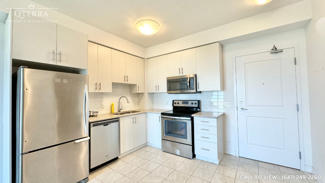 Photo du bâtiment - 514-2486 Old Bronte Rd