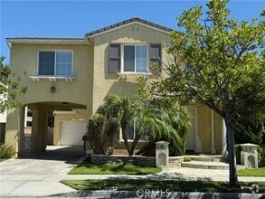 Building Photo - 27 Highfield Glen