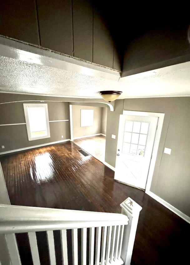 Primary Photo - 1234 McCartney St