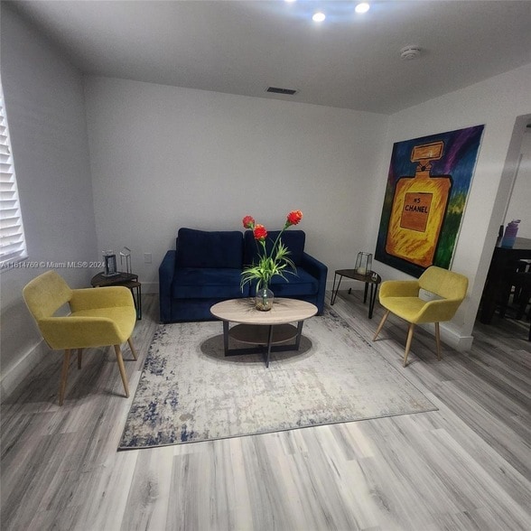 Foto del edificio - 4876 NW 4th Terrace