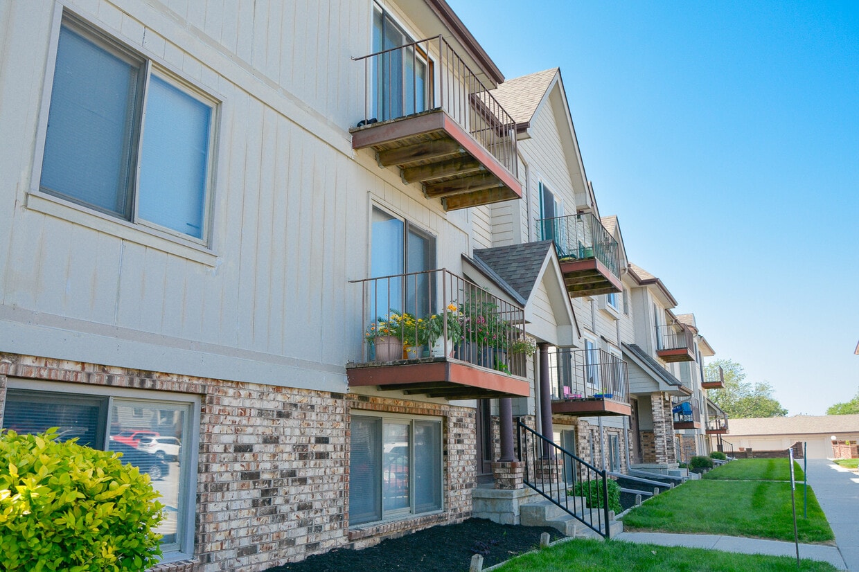 Primary Photo - Vista Apartments