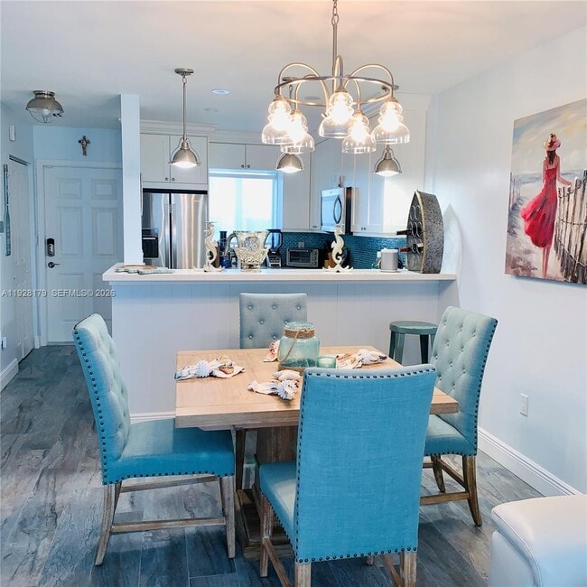 Building Photo - 325 Ocean Dr