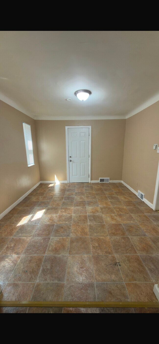 Foto del edificio - 15261 Mapleridge St