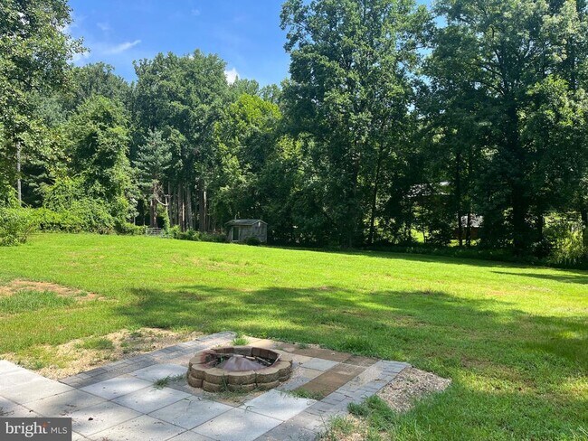 Building Photo - 2202 Cherry Hill Rd