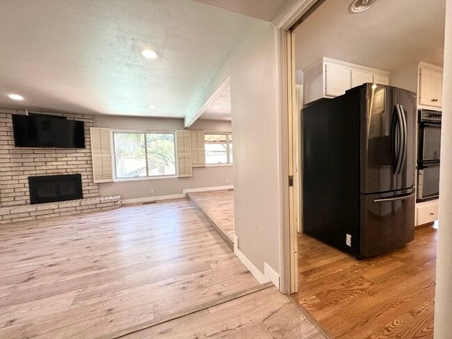 Building Photo - 5011 Jennings Way