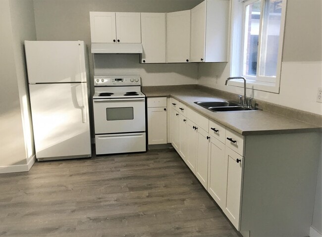 Building Photo - 4897-4897 45