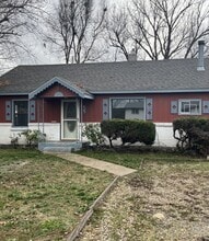 Building Photo - 4909 W Alamosa St