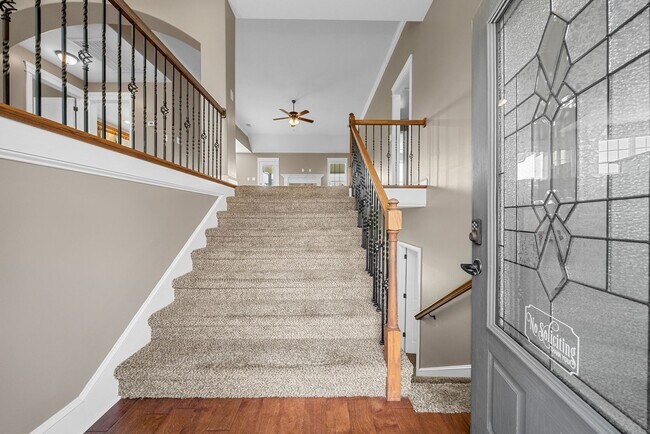 Building Photo - Stunningly Large Home Ready Today!