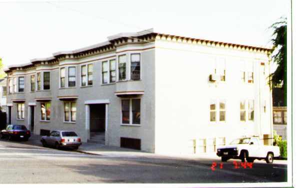 Foto del edificio - 100-114 Nicholl Ave