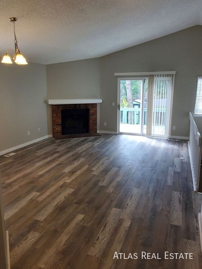 Building Photo - 13312 Ash Cir