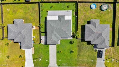 Building Photo - 3095 NW 4th Pl