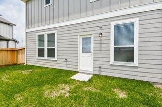 Building Photo - 23923 Escardilla Dr