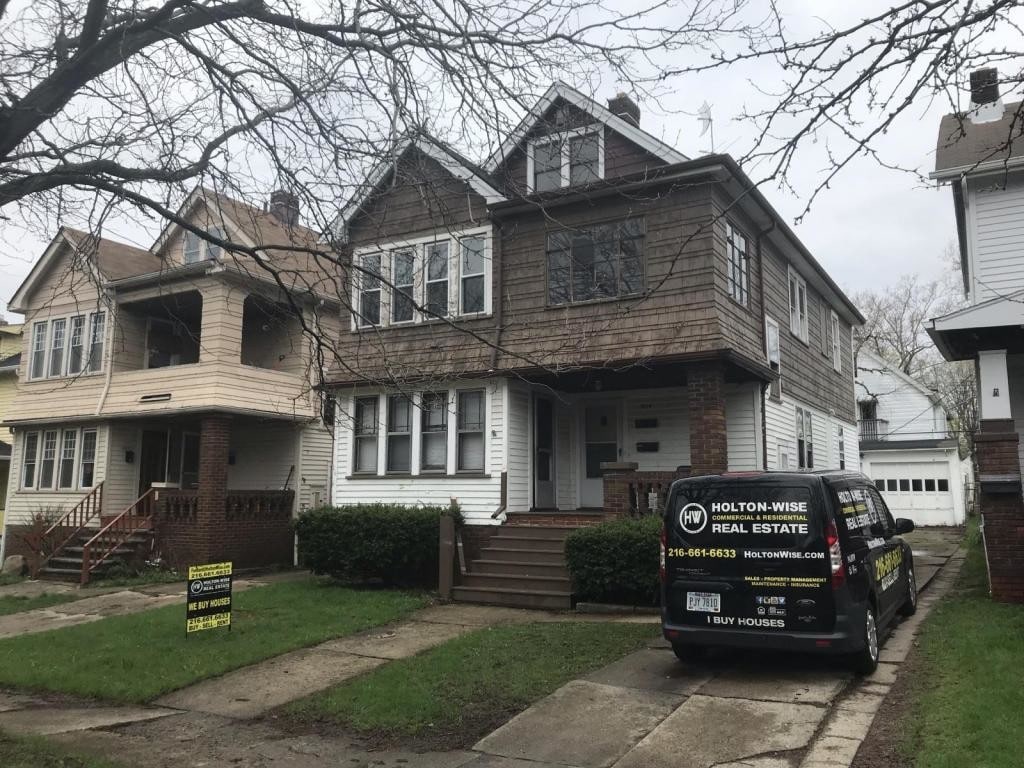 Primary Photo - 3614 West 120th Street #01