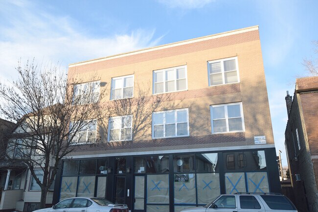 Foto del edificio - 3804 W Montrose Ave