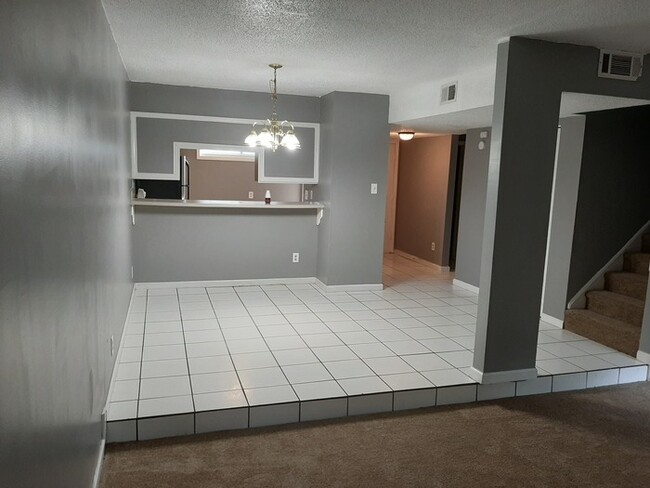 Foto del edificio - 2032 Oak Park Ln