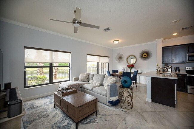 Building Photo - 6115 Bangalow Dr