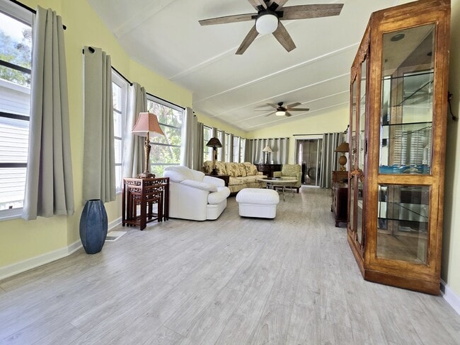 Building Photo - 10823 Ani Circle ~ Quaint 1-Bed Mobile Hom...