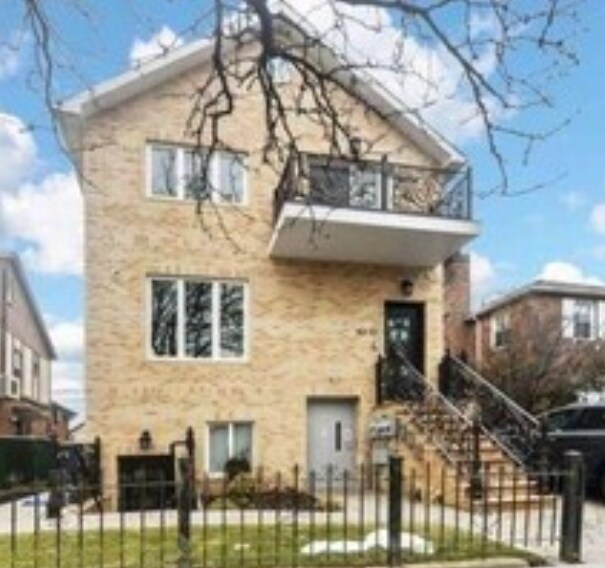 Building Photo - 6333 Alderton St