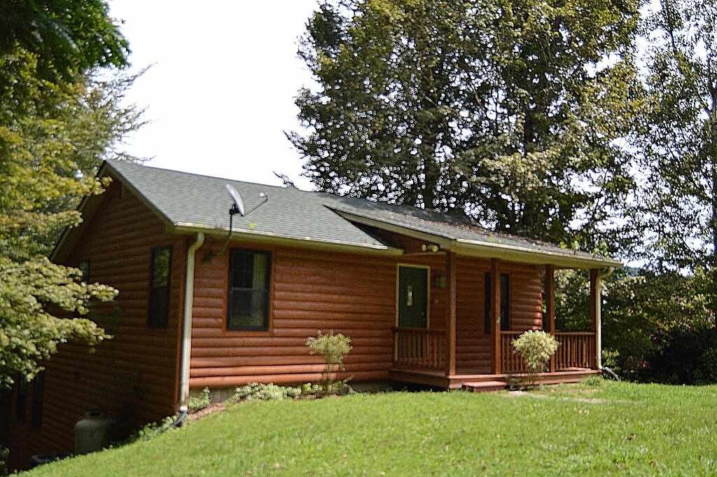 Primary Photo - 450 Grayson Ln