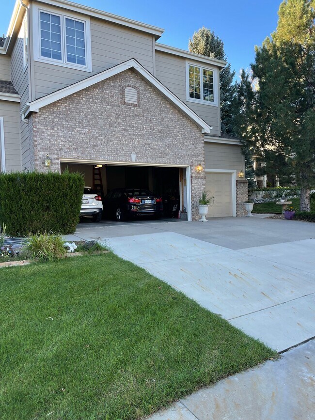 Building Photo - 8406 Green Island Cir