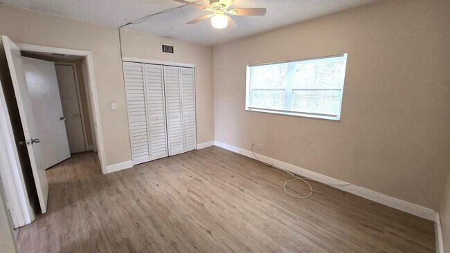 Building Photo - 3530 NW 43rd Ave
