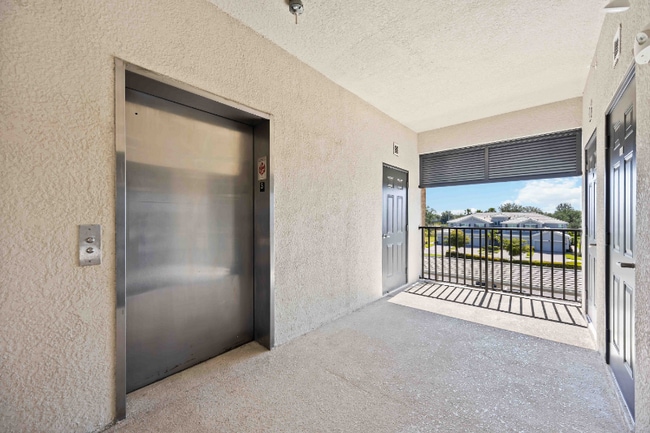 Building Photo - 1020 Tidewater Shores Loop