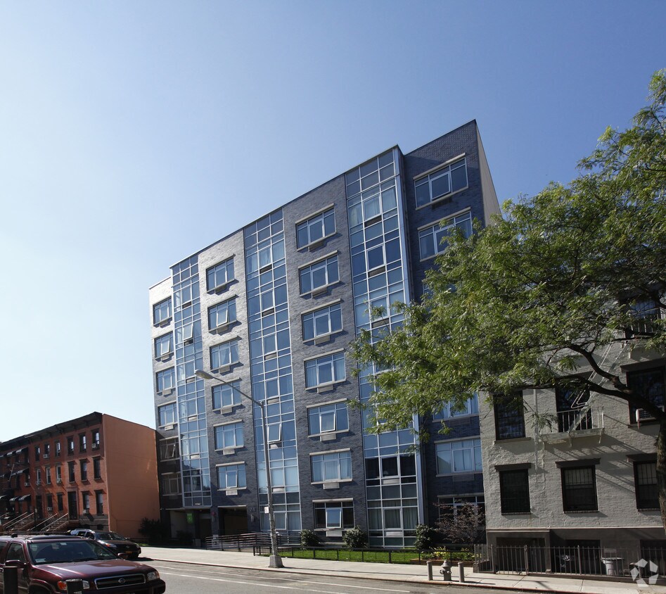 Foto principal - 74  South 4th Street