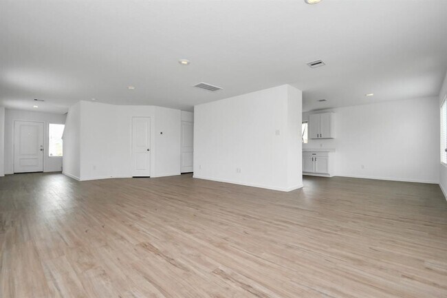 Building Photo - 18597 Cepagatti Dr