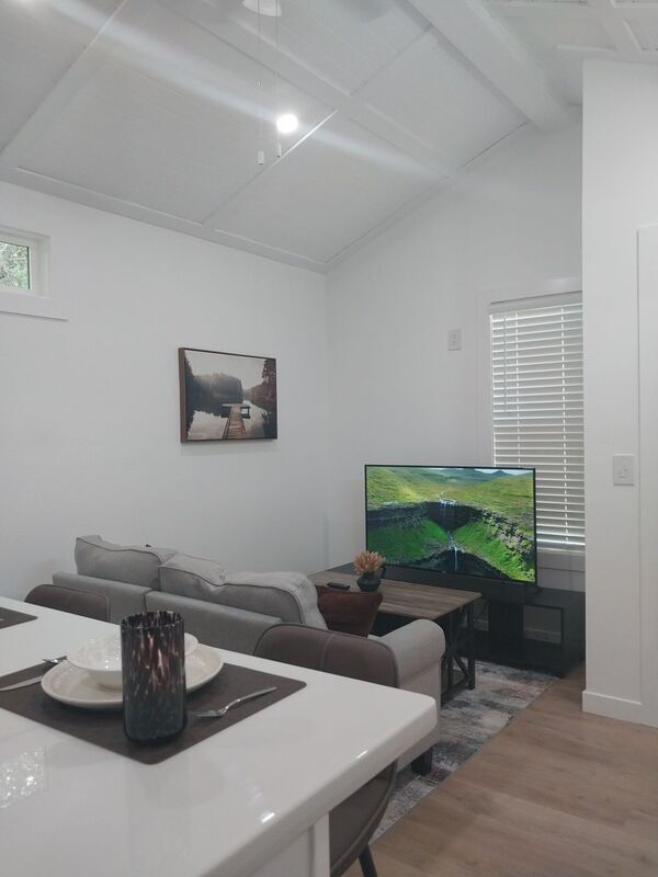 Foto del edificio - 720 Pritchett Ln